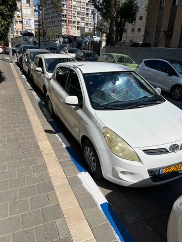 מודעת רכב יונדאי i20