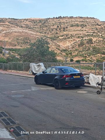 מודעת רכב לקסוס IS