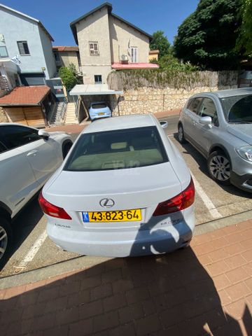 מודעת רכב לקסוס IS