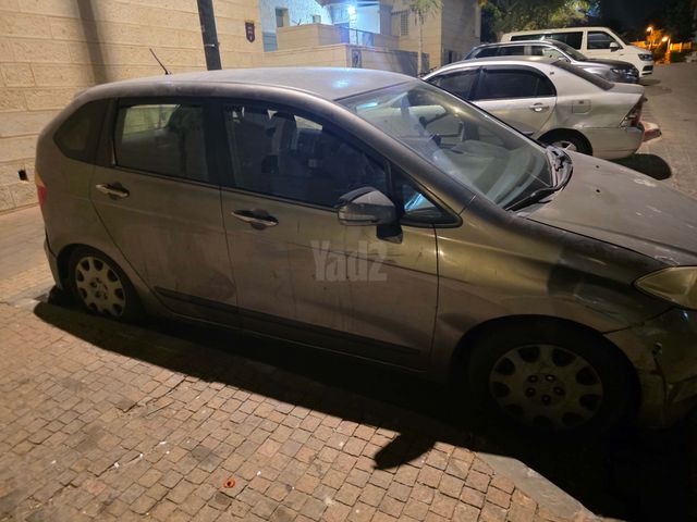 מודעת רכב הונדה FR-V