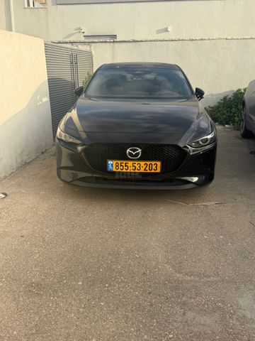מודעת רכב מאזדה 3