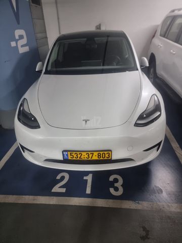 מודעת רכב טסלה מודל Y