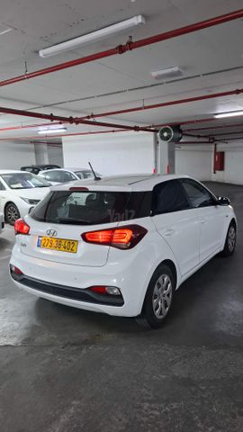 מודעת רכב יונדאי i20