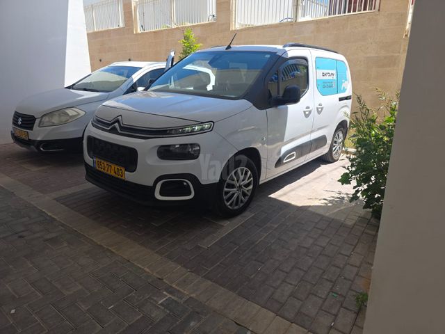 מודעת רכב סיטרואן ברלינגו