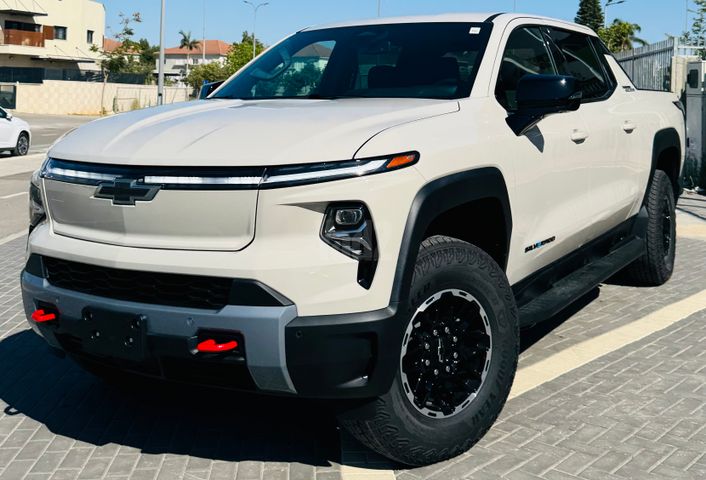 מודעת רכב שברולט סילברדו EV 1
