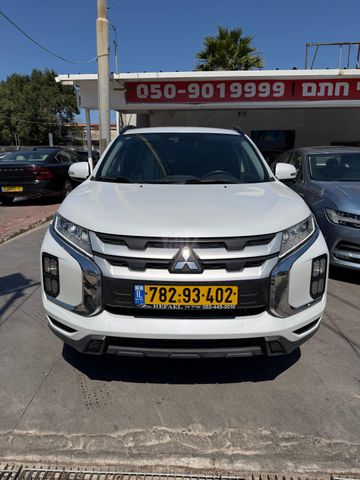 מודעת רכב מיצובישי ASX