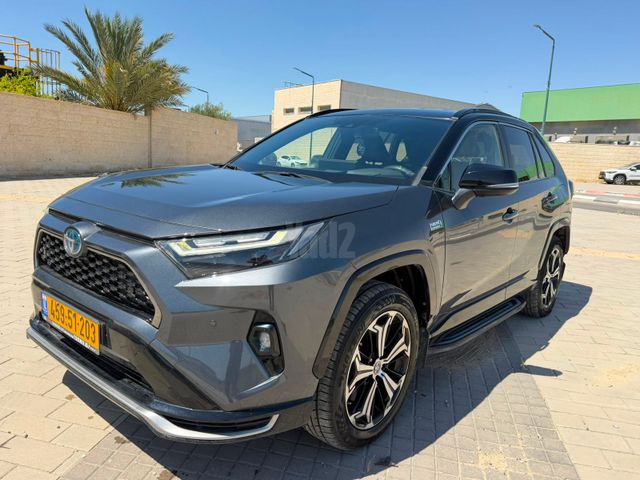 מודעת רכב טויוטה RAV4