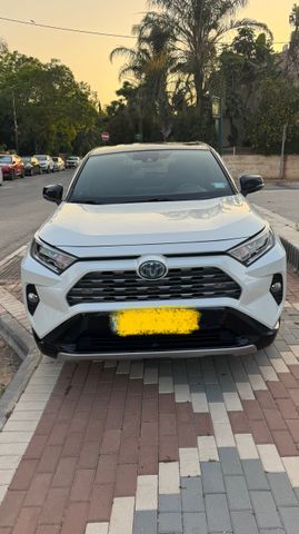 מודעת רכב טויוטה RAV4