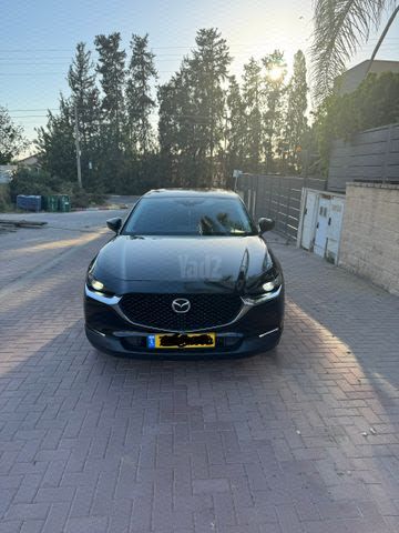 מודעת רכב מאזדה CX-30
