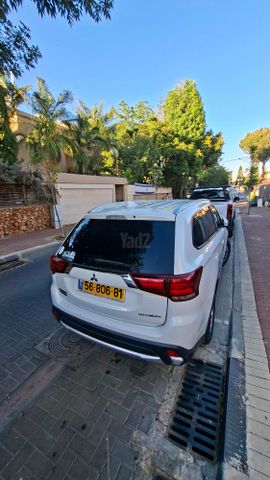מודעת רכב מיצובישי אאוטלנדר