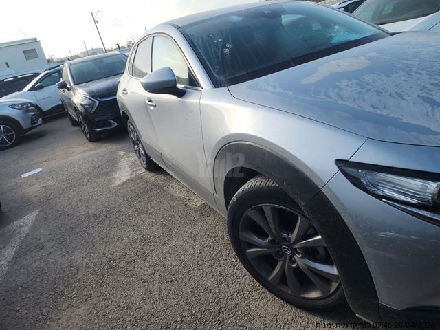 מודעת רכב מאזדה CX-30