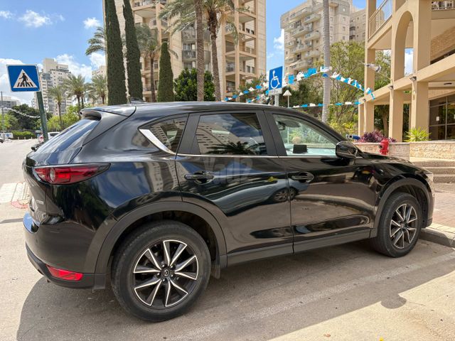 מודעת רכב מאזדה CX-5