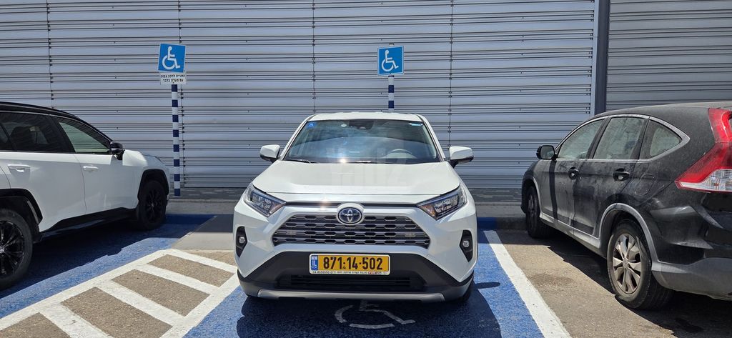 מודעת רכב טויוטה RAV4