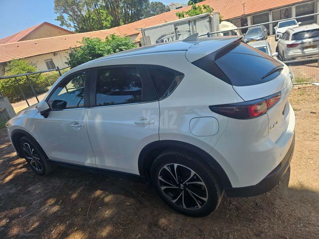 מודעת רכב מאזדה CX-5