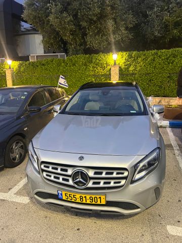 מודעת רכב מרצדס-בנץ GLA