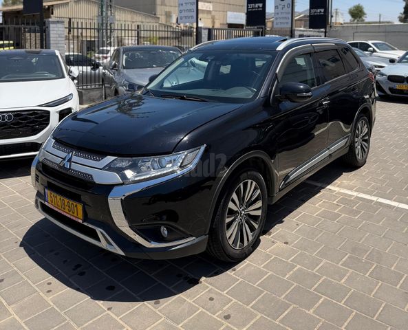 מודעת רכב מיצובישי אאוטלנדר 1