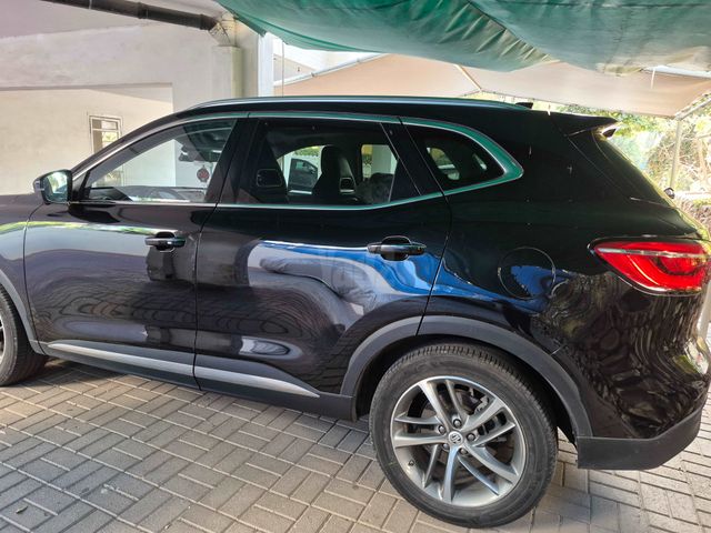 מודעת רכב אם ג'י EHS PHEV