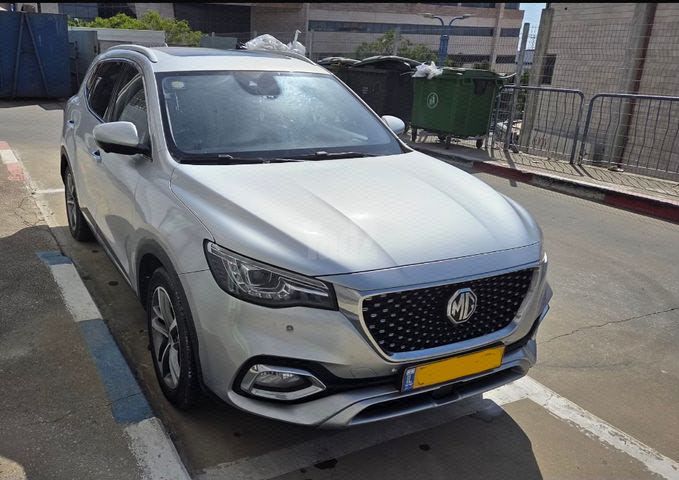 מודעת רכב אם ג'י EHS PHEV 1