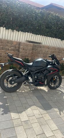מודעת רכב הונדה CBR650R