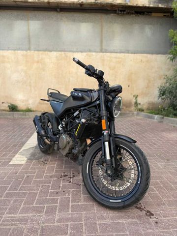 מודעת רכב הוסקוורנה SVARTPILEN 401