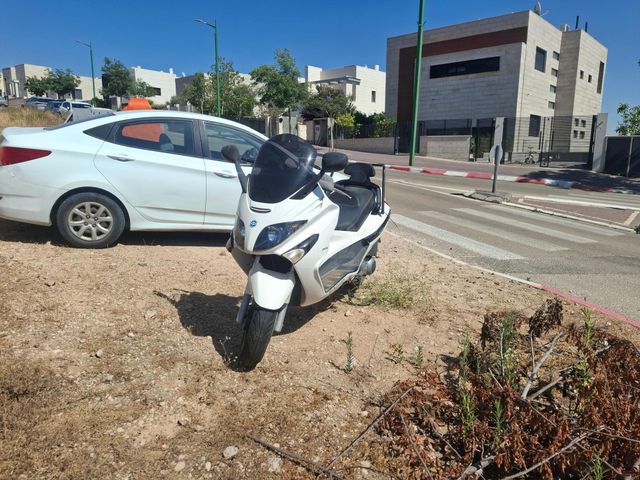 מודעת רכב פיאג'ו X-Evo 250