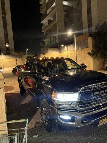 מודעת רכב דודג'