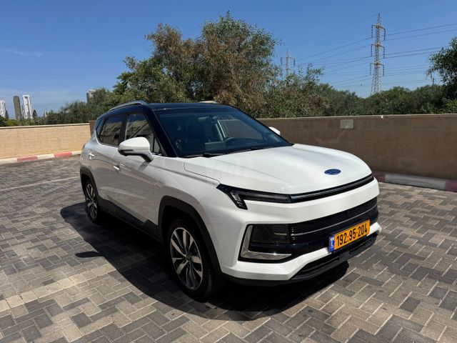 מודעת רכב ג׳יי.איי.סי E-JS4