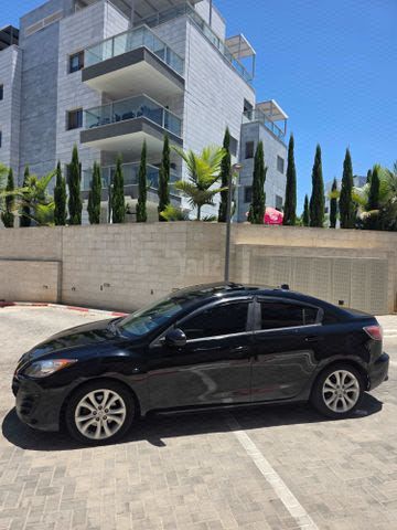 מודעת רכב מאזדה 3