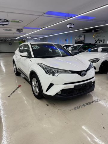 מודעת רכב טויוטה C-HR