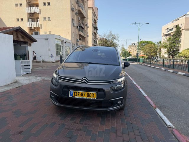 מודעת רכב סיטרואן C4 פיקאסו