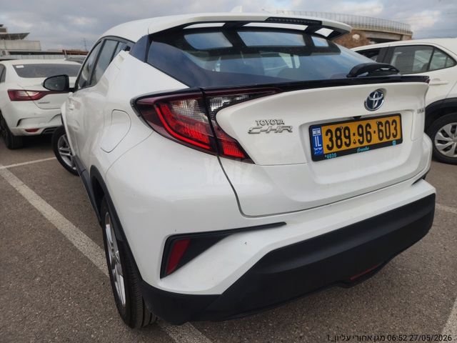 מודעת רכב טויוטה C-HR