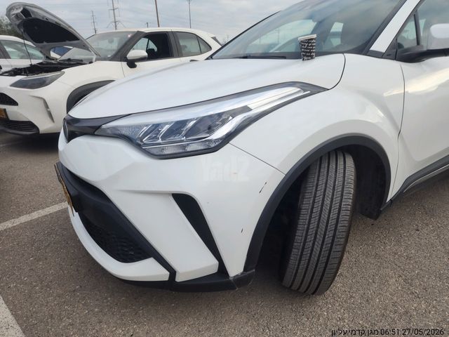 מודעת רכב טויוטה C-HR