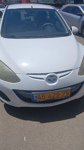 מודעת רכב מאזדה 2