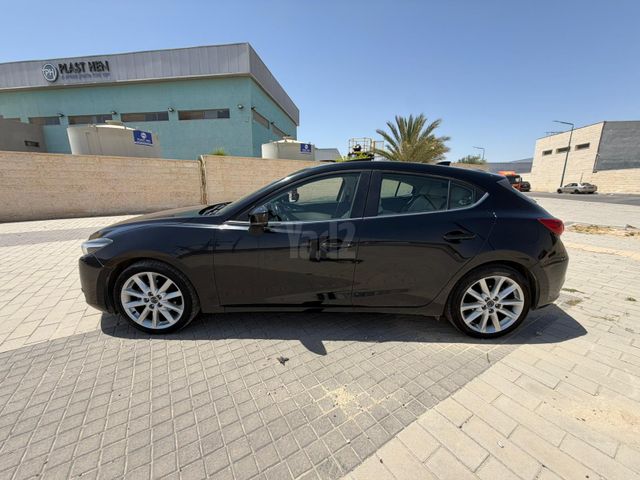 מודעת רכב מאזדה 3