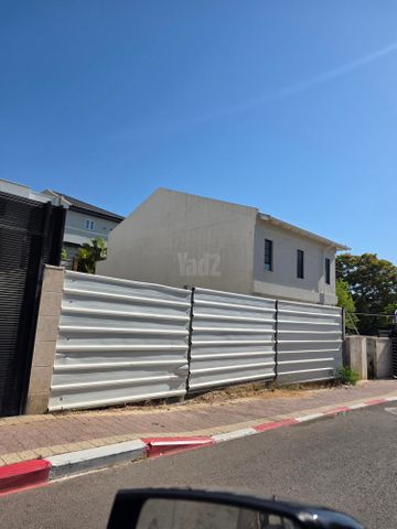 תירוש 33