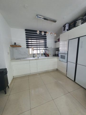 המשוררת 2
