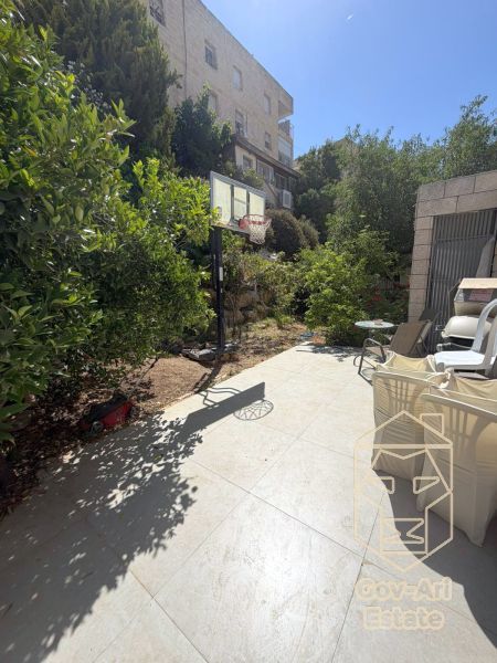ארמון הנציב, תלפיות מזרח