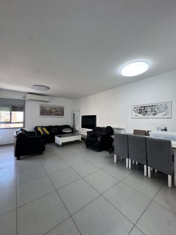 דירה למכירה בירושלים (תיווך) — 2