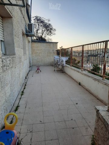 דירת גן למכירה בירושלים (תיווך) — 3