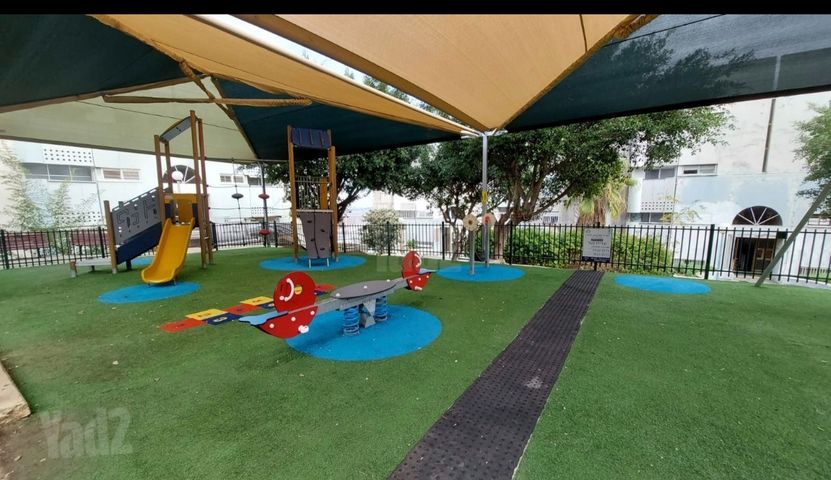 דירת גן, רמות יצחק, נשר