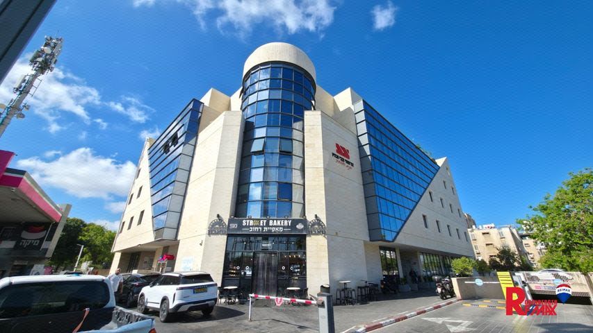 הלוחמים 53