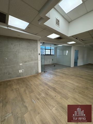 משרדים, בורסה, רמת גן