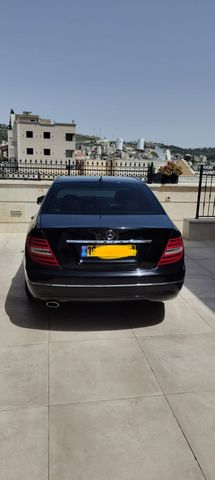 מודעת רכב מרצדס-בנץ C-class