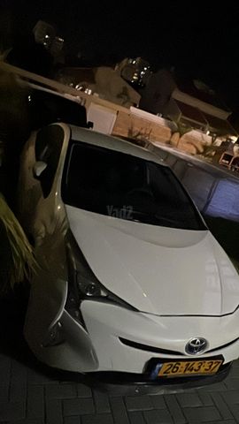 מודעת רכב טויוטה פריוס