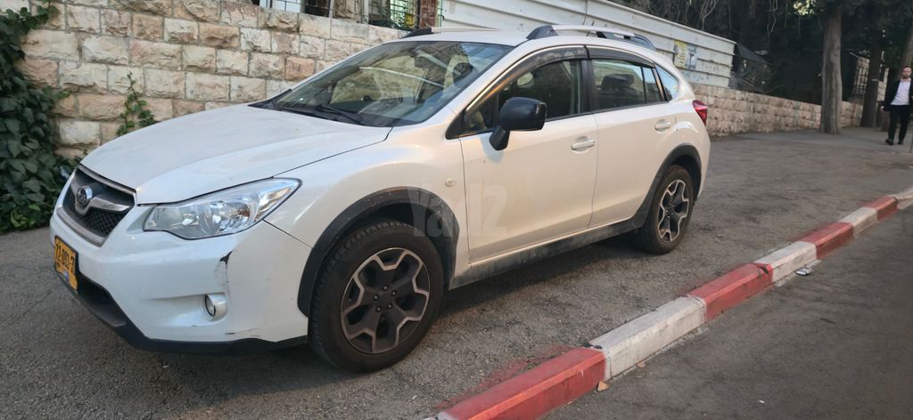 מודעת רכב סובארו XV