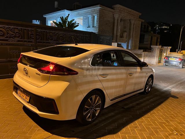 מודעת רכב יונדאי איוניק