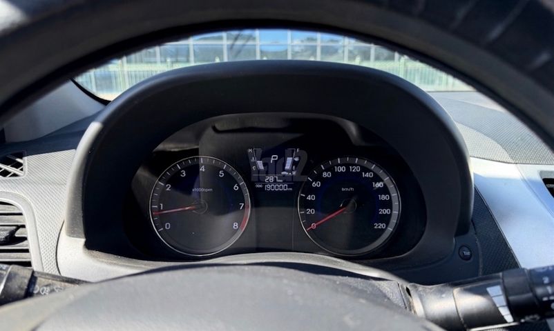 מודעת רכב יונדאי אקסנט i25