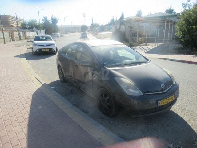 מודעת רכב טויוטה פריוס