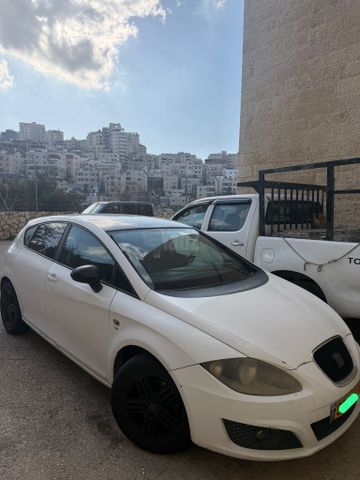 מודעת רכב סיאט לאון