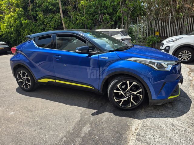מודעת רכב טויוטה C-HR